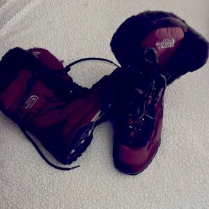 North Face winter boots. They are a maroon, cranberry color!